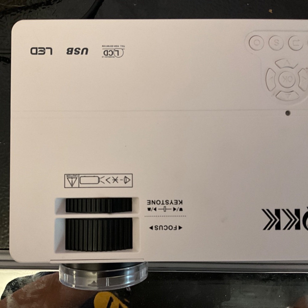 Projector - Picture 3 of 5